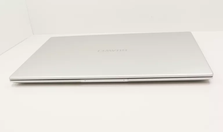 LAPTOP HUAWEI MATEBOOK D15 15,6 " INTEL CORE I3 8 GB / 256 GB SREBRNY