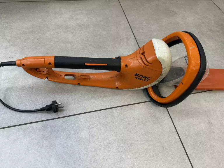 NOŻYCE DO ŻYWOPŁOTÓW STIHL HSE 71