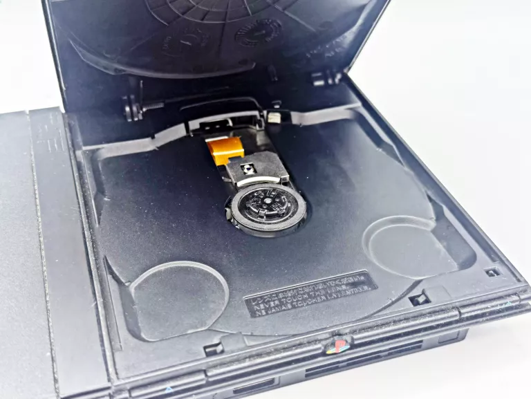 KONSOLA PLAYSTATION 2