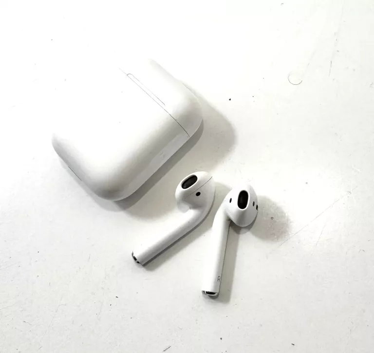 SŁUCHAWKI BEZPRZEWODOWE DOUSZNE APPLE AIRPODS 2. GENERACJI