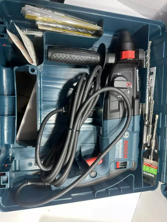 MŁOTOWIERTARKA GBH 240 BOSCH + WALIZKA + WIERTŁA PARAGON