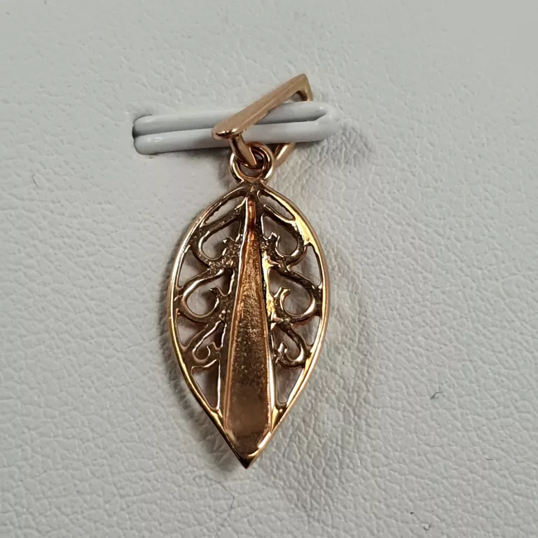 ZŁOTA ZAWIESZKA P:585 W:1,17G
