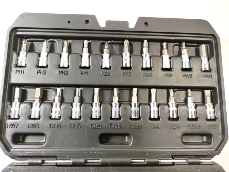 KLUCZE NASADOWE NEO TOOLS 46 PCS