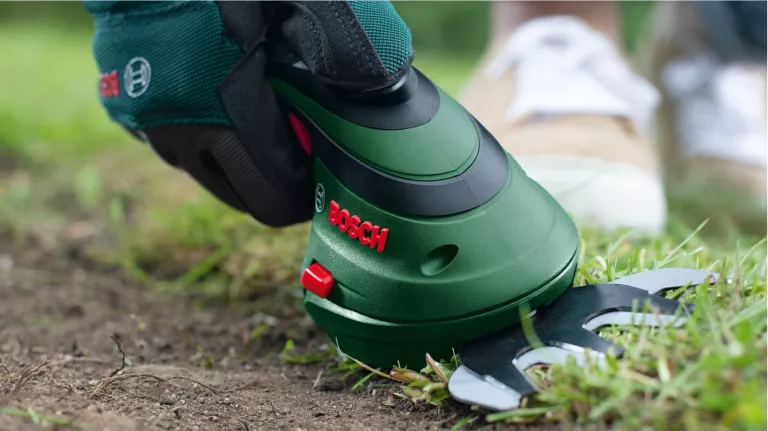 NOŻYCE ELEKTRYCZNE AKUMULATOROWE BOSCH 12 CM 3,6 V DO ŻYWOPŁOTU, TUJI