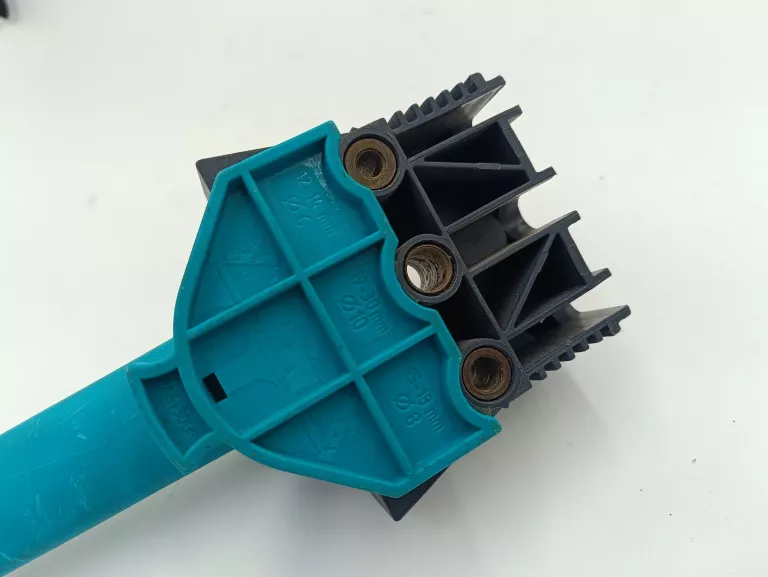 PRZYRZĄD SZABLON DO POŁĄCZEŃ KOŁKOWYCH 4640000 WOLFCRAFT