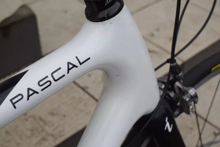 ROWER SZOSOWY ISAAC PASCAL OSPRZĘT SHIMANO 105
