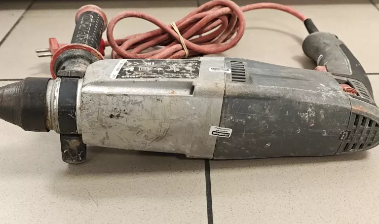 MŁOTOWIERTARKA GRAPHITE 58G528 900W