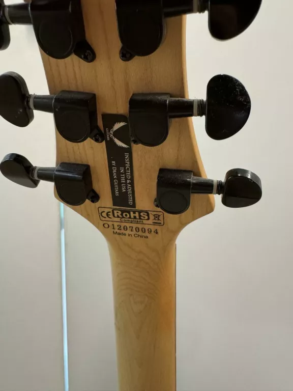 gitara-elektryczna-dean-vendetta-10-black-stojak-pokrowiec-kod-producenta-vendetta