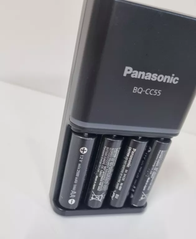 ŁADOWARKA ENELOOP PRO BQ-CC55 + 4 X R6/AA 2500 MAH