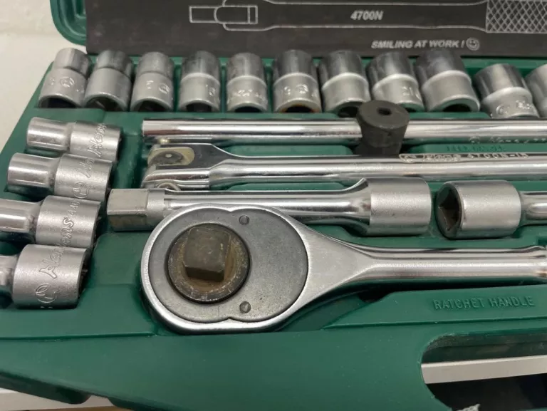 zestaw-kluczy-nasadowych-hans-24-szt-12-4624m-opolska-31-krapkowice