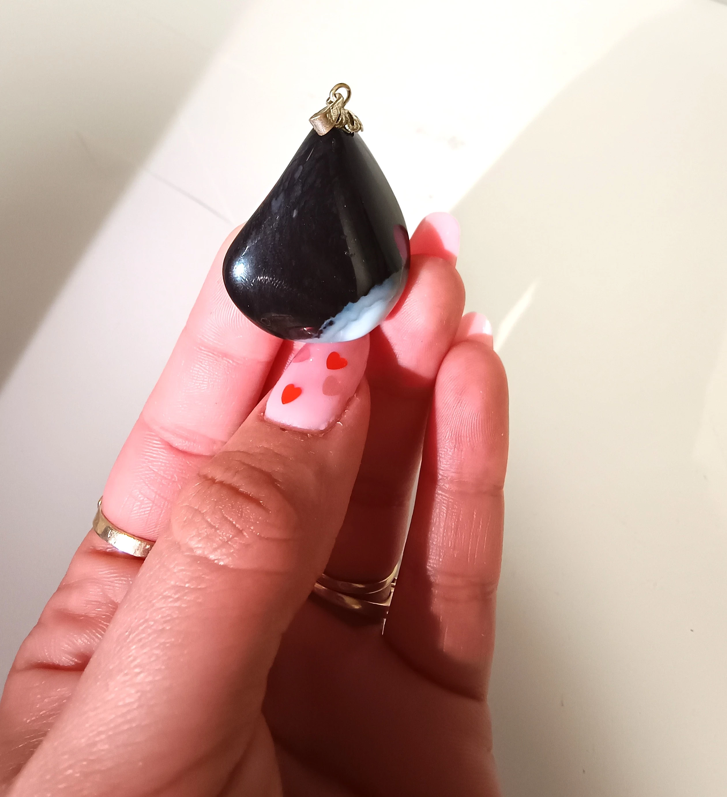 srebrna-zawieszka-z-kamieniem-czarnym-925-aleja-jana-pawla-ii-9b-reda