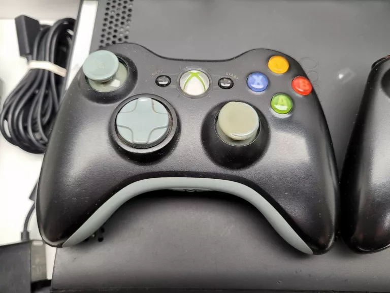 KONSOLA MICROSOFT XBOX 360 120GB | 2X PAD | KINECT | ZESTAW!