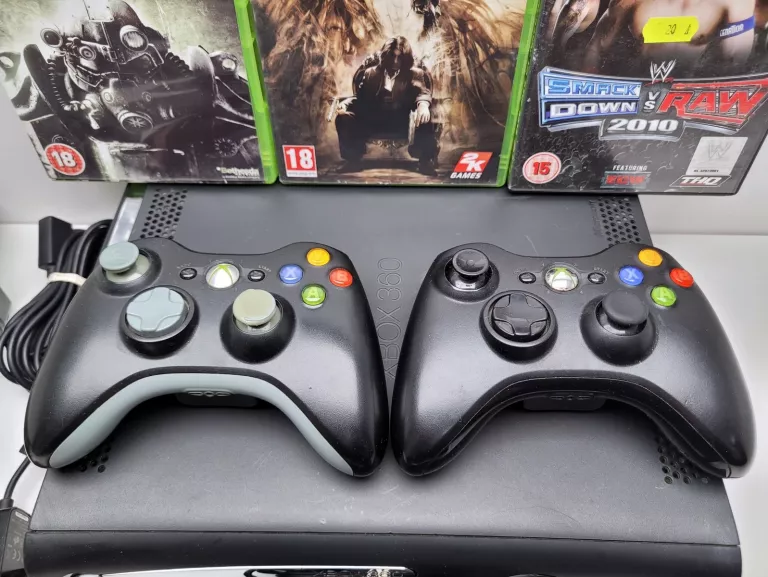 KONSOLA MICROSOFT XBOX 360 120GB | 2X PAD | KINECT | ZESTAW!