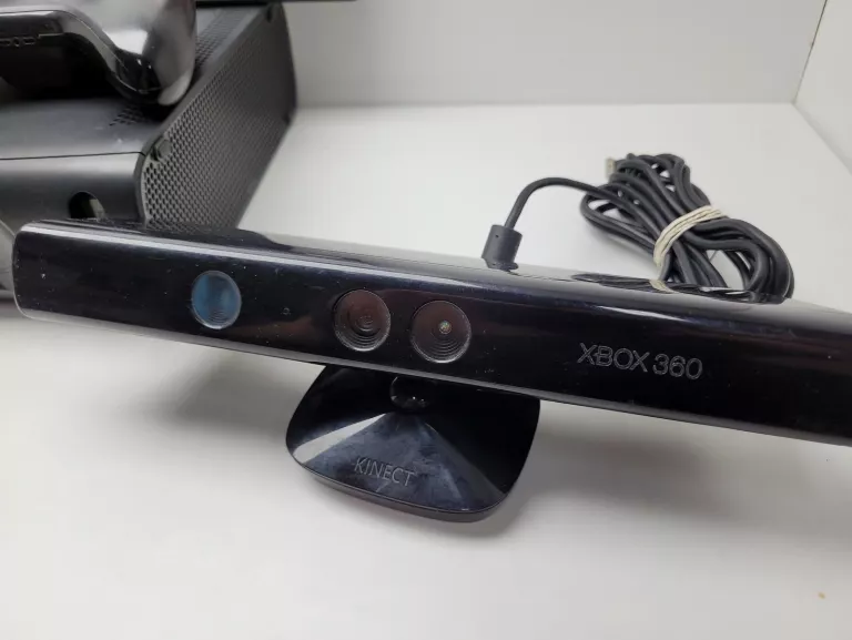 KONSOLA MICROSOFT XBOX 360 120GB | 2X PAD | KINECT | ZESTAW!