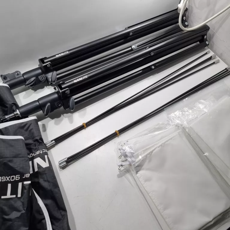 ZESTAW STUDYJNY NANLITE FS-300B BI-COLOR 2 LIGHT KIT
