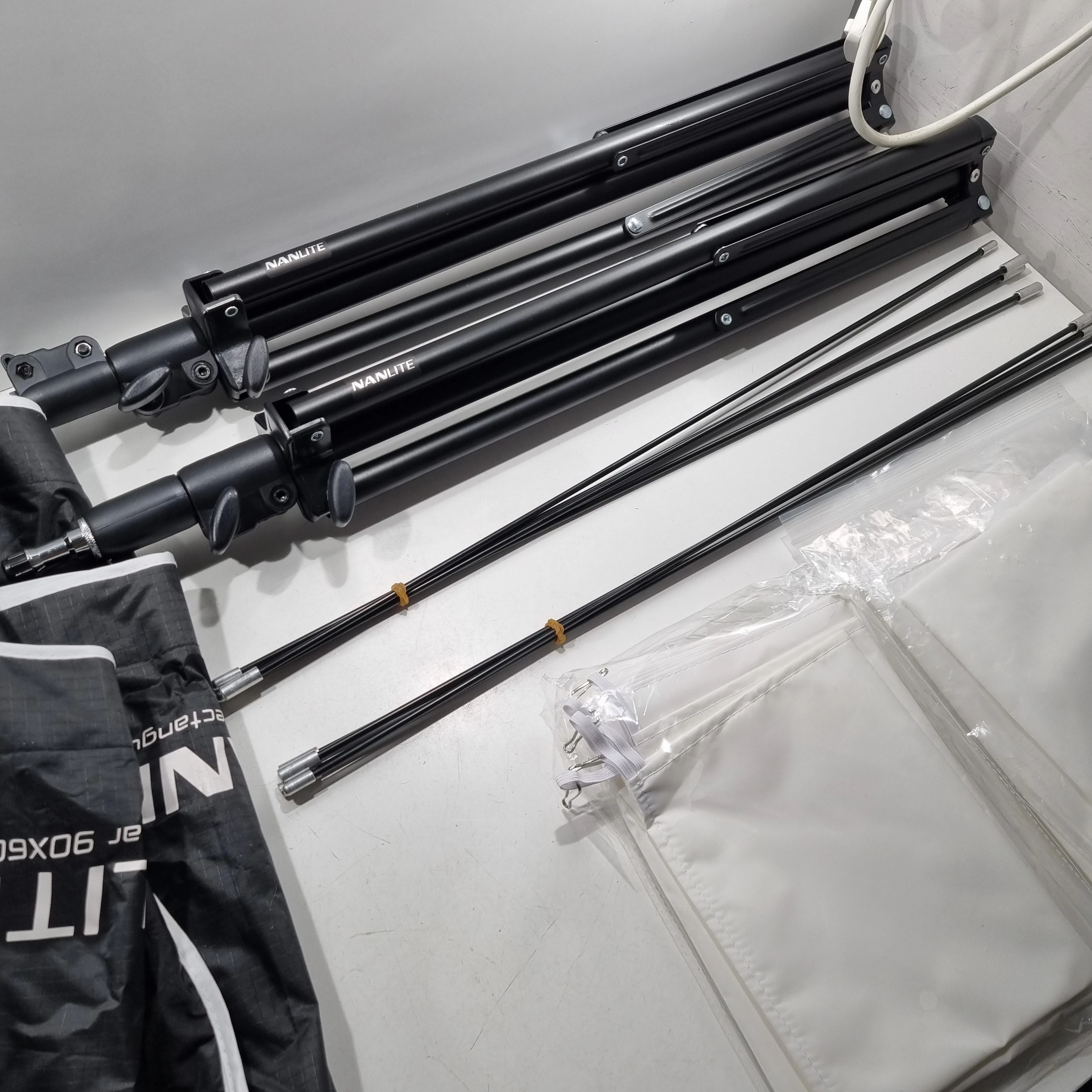 zestaw-studyjny-nanlite-fs-300b-bi-color-2-light-kit-model-fs-300b-2kit-s-ls-1