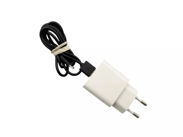 TELEFON KOMÓRKOWY MAXCOM MM238 3G + ŁADOWARKA