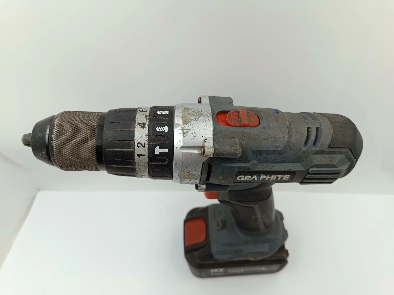 wkretarka-graphite-58g010-akumulator-4ah-ladowarka-stan-11323-2