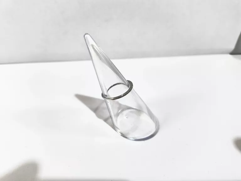 ZŁOTY PIERŚCIONEK DIAMENT 0.09CT P375 0,89 G R20