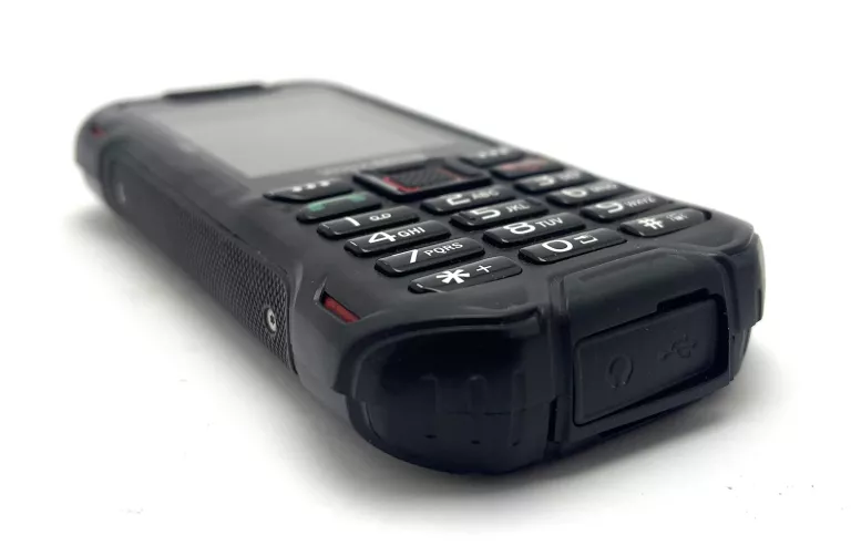 TELEFON MAXCOM MM917