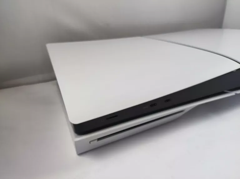 KONSOLA SONY PS5 SLIM 1TB PAD KARTON