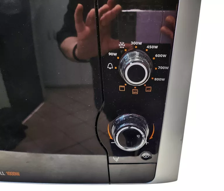 KUCHENKA MIKROFALOWA ELECTROLUX EMS21400S