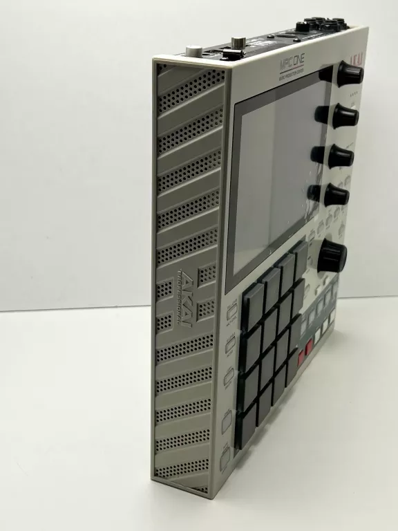 SAMODZIELNA STACJA ROBOCZA AKAI MPC ONE