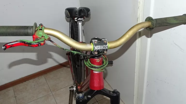 rower-dirtowy-stunt-ns-bikes-metropolis-3-328cm-m-liczba-biegow-1