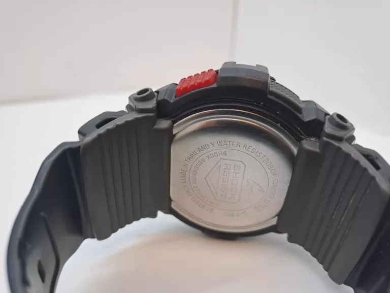 ZEGAREK G-SHOCK GA-110RG