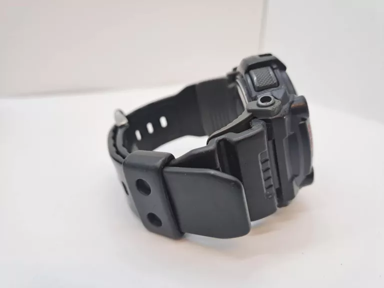 ZEGAREK G-SHOCK GA-110RG