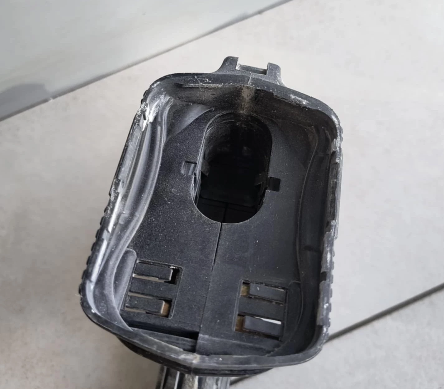 wiertarko-wkretarka-hitachi-dv14dcl2-144-v-pojemnosc-akumulatora-1200