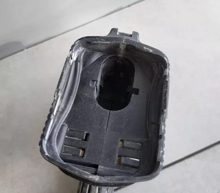 wiertarko-wkretarka-hitachi-dv14dcl2-144-v-pojemnosc-akumulatora-1200