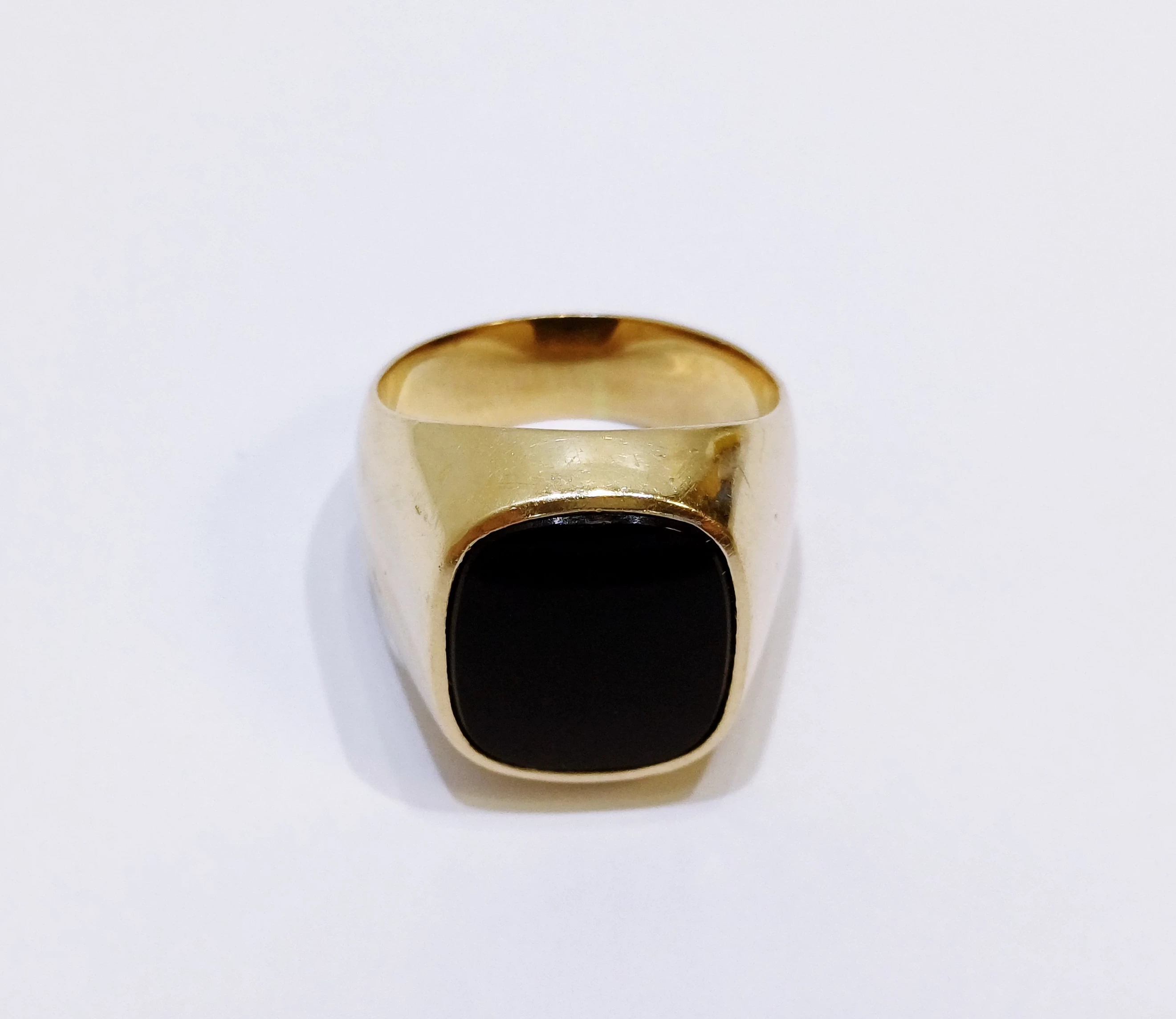 zloty-sygnet-meski-z-onyksem-r19-585-14k-1581g-material-17128-2