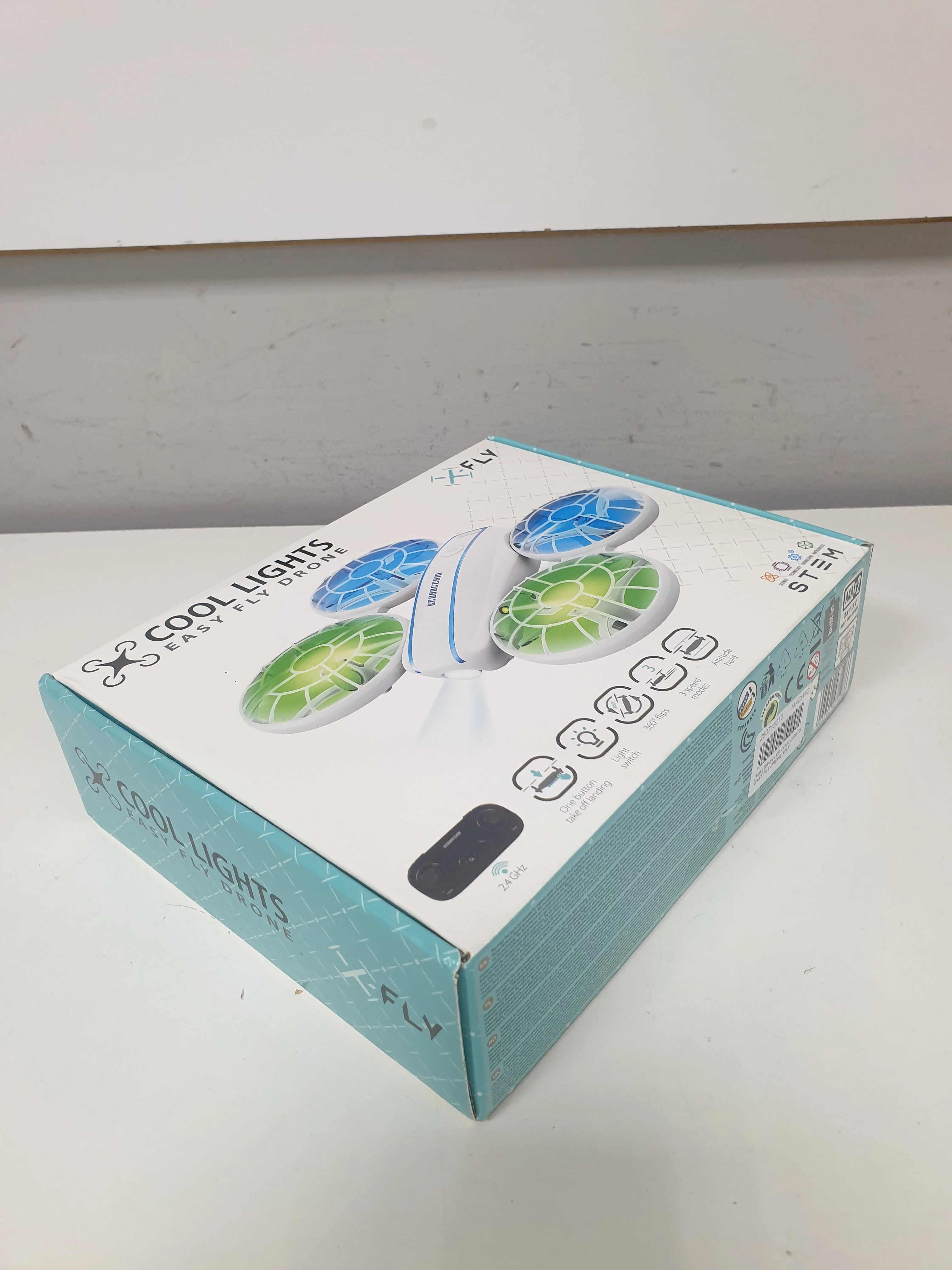 dron-zdalnie-sterowany-dla-dzieci-z-kolorowymi-swiatlami-cool-lights-xfly-ean-gtin-5907489022477