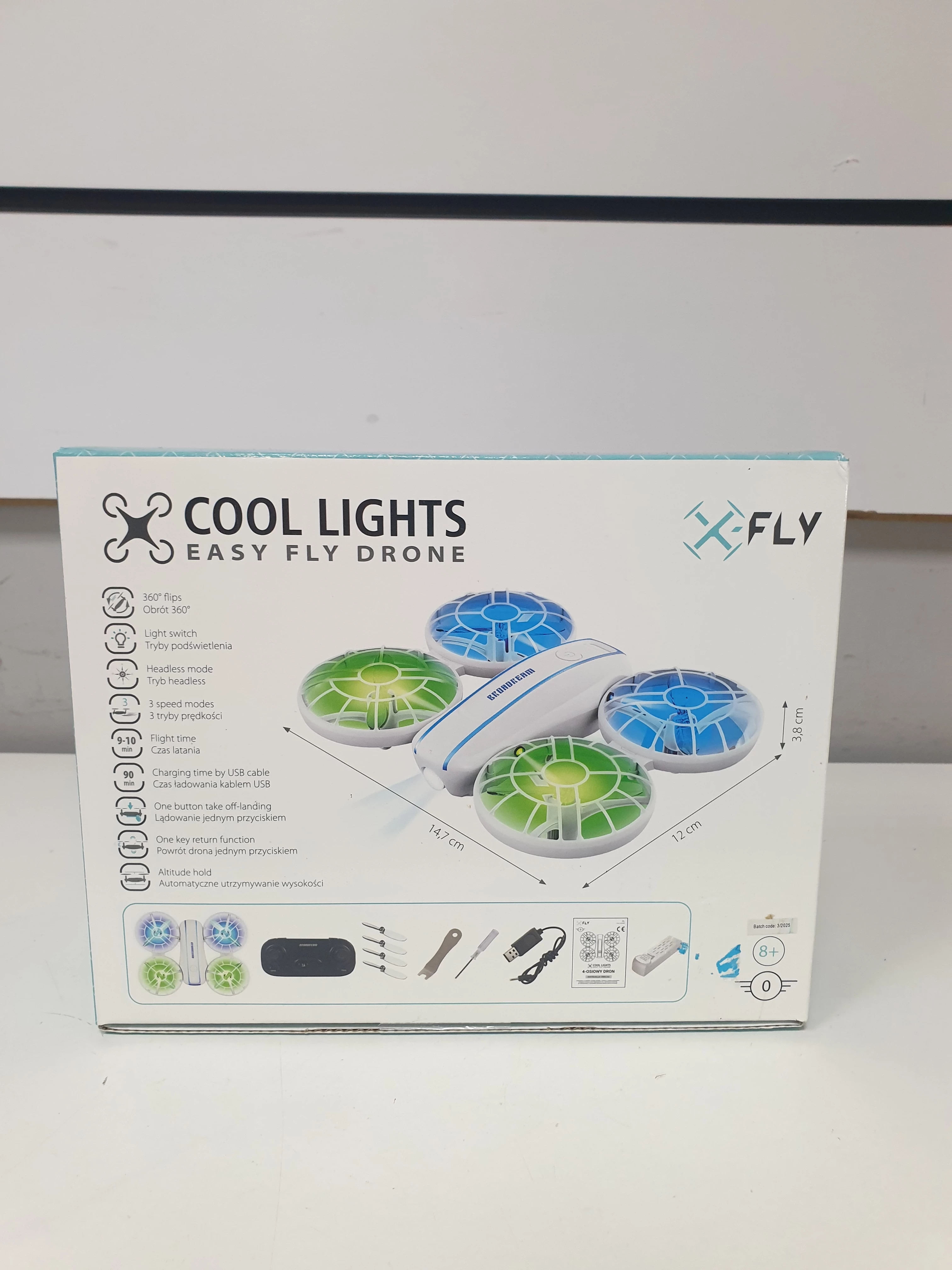 dron-zdalnie-sterowany-dla-dzieci-z-kolorowymi-swiatlami-cool-lights-xfly-model-l6082