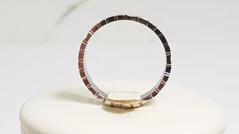 PIERŚCIONEK GEM DIOR BIAŁE ZŁOTO 7.49G 750 R22