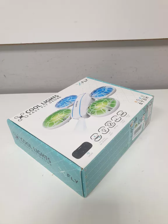 dron-zdalnie-sterowany-dla-dzieci-z-kolorowymi-swiatlami-cool-lights-xfly-ean-gtin-5907489022477