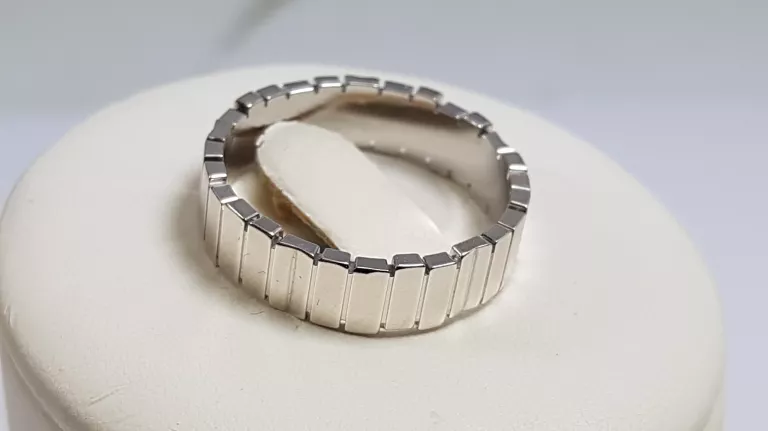 PIERŚCIONEK GEM DIOR BIAŁE ZŁOTO 7.49G 750 R22