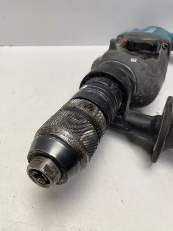 MŁOTOWIERTARKA MAKITA HR2470T