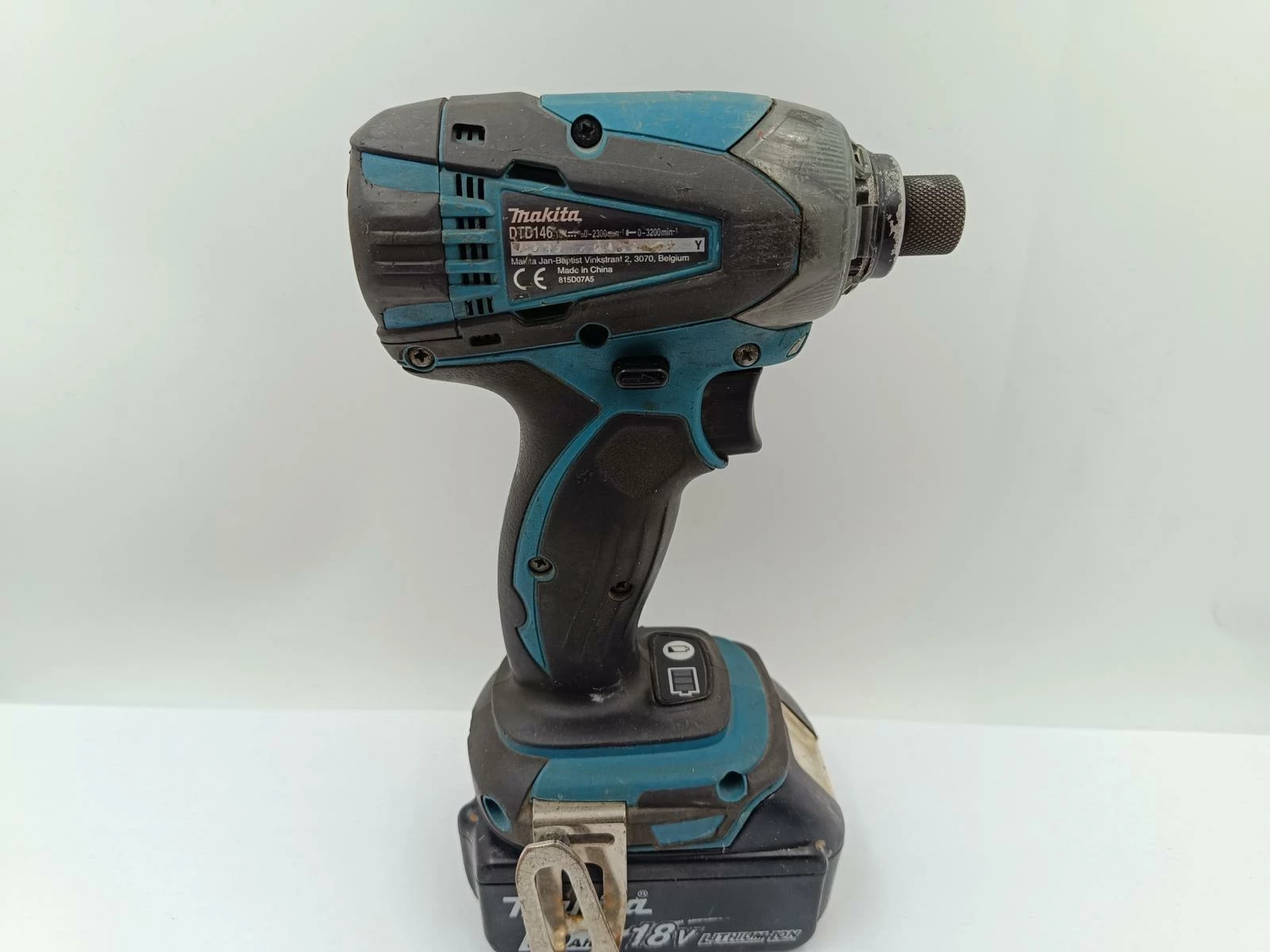 zakretarka-udarowa-makita-dtd-146-akumulator-5ah-brak-ladowarki-maksymalna-srednica-srub-204653-221313