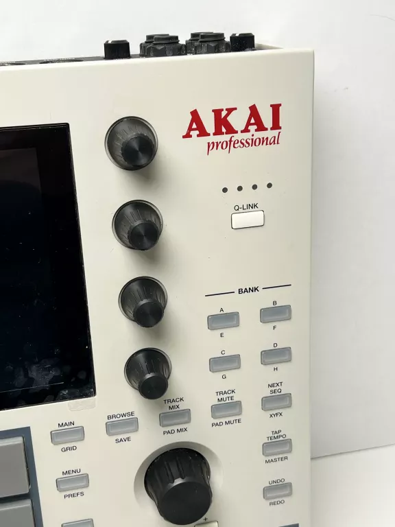 SAMODZIELNA STACJA ROBOCZA AKAI MPC ONE
