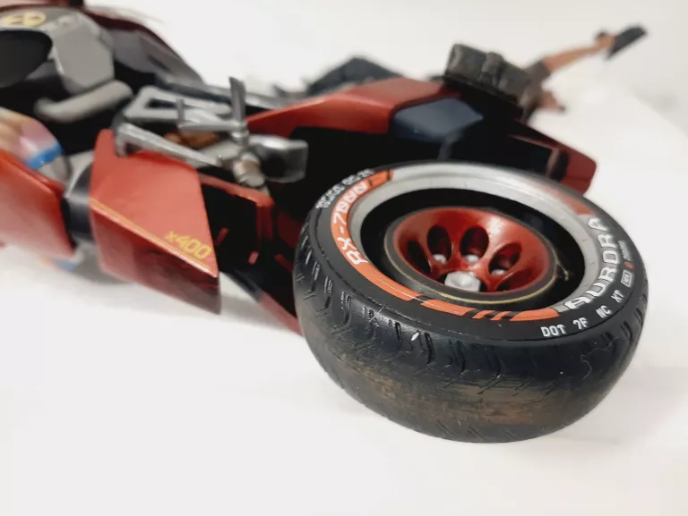 cyberpunk-2077-figurka-kolekcjonerska-rodzaj-gadzetu-245105-2