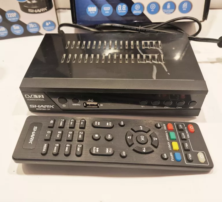 ANTENA WEWNĘTRZNA POKOJOWA WZMACNIACZ ZASIĘGU + TUNER DEKODER DVBT2 TV