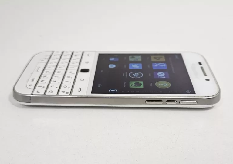 telefon-blackberry-classic-q20-216gb-przekatna-ekranu-35