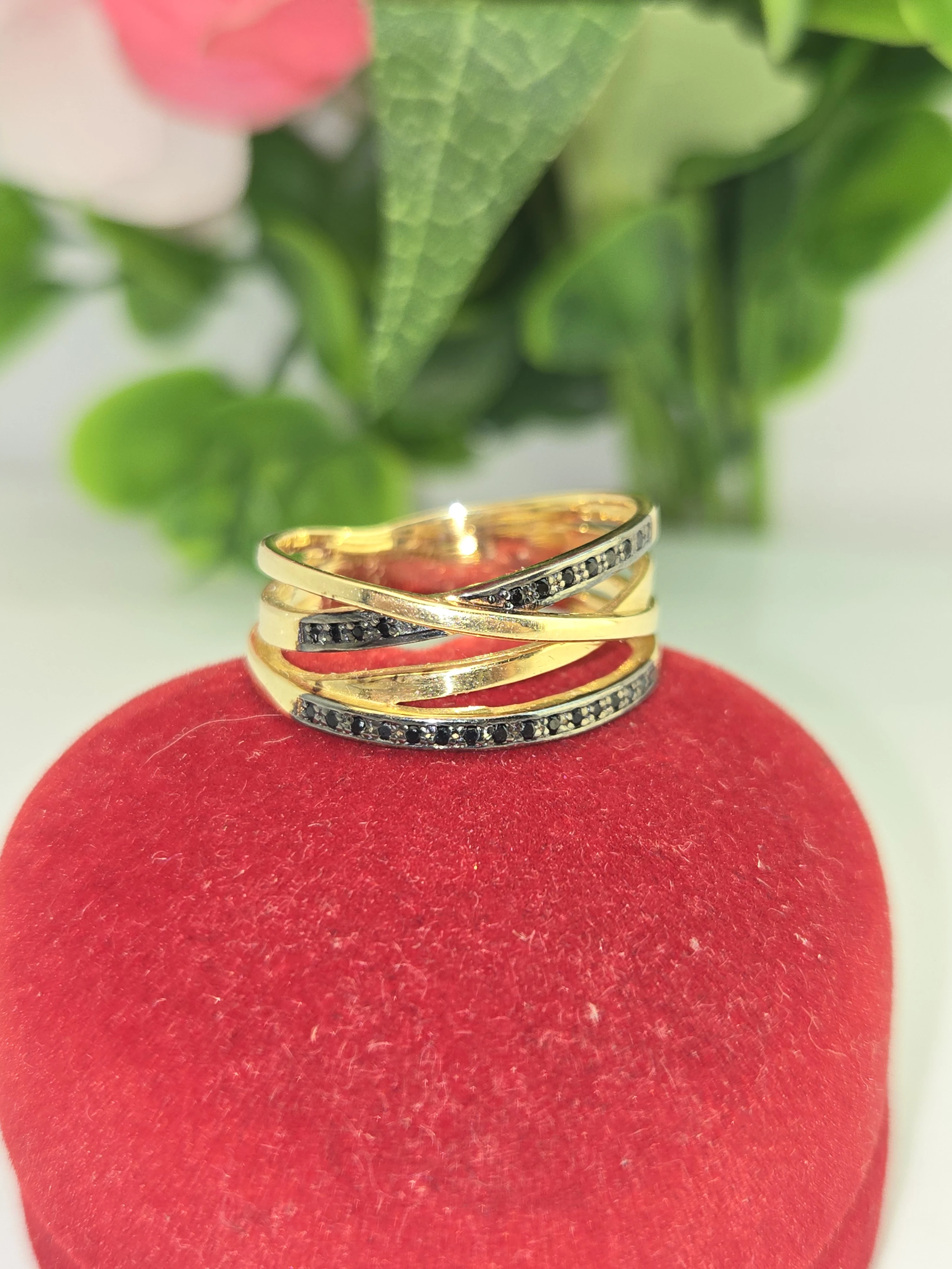 zloty-pierscionek-obrecze-z-czarnymi-kamieniami-476g-585-r21-stan-11323-238058