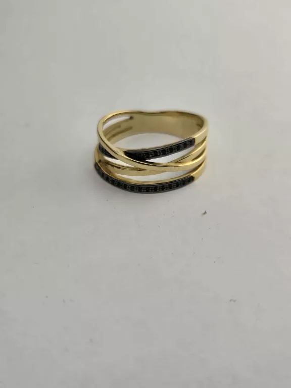 zloty-pierscionek-obrecze-z-czarnymi-kamieniami-476g-585-r21-kamien-17088-4194304