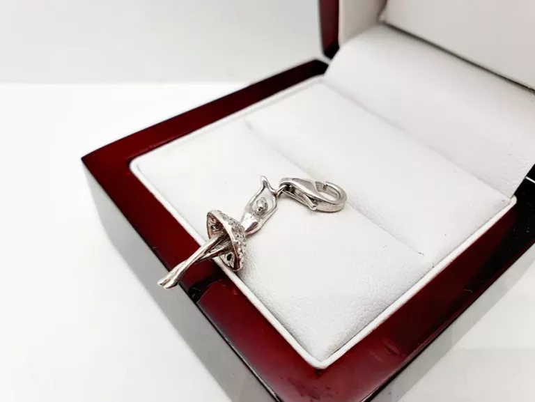 ELEGANCKA SREBRNA ZAWIESZKA DO BRANSOLETKI KARABIŃCZYK BALERINA 925 1,70G