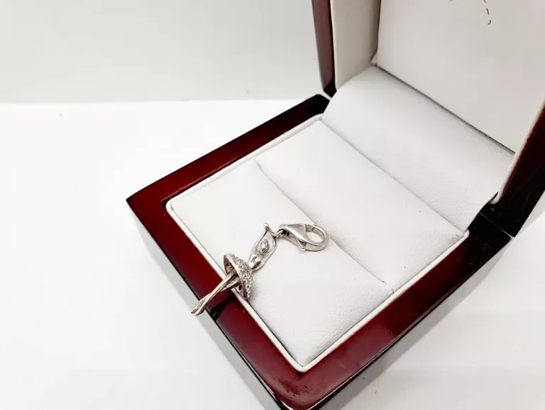 ELEGANCKA SREBRNA ZAWIESZKA DO BRANSOLETKI KARABIŃCZYK BALERINA 925 1,70G