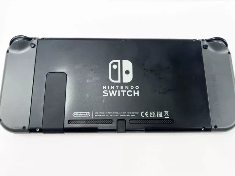 KONSOLA NINTENDO SWITCH + 4 GRY POKEMON !