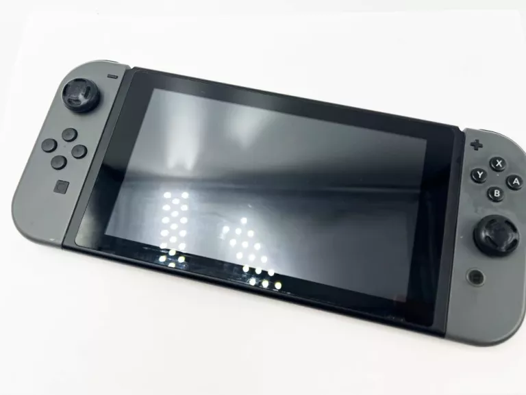 KONSOLA NINTENDO SWITCH + 4 GRY POKEMON !